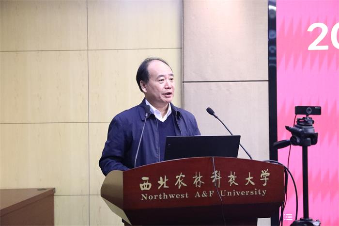 f3eeeeb5ca1342a19b1fc3db34db3465.jpg 图片1 陈玉林副校长致辞-700.jpg