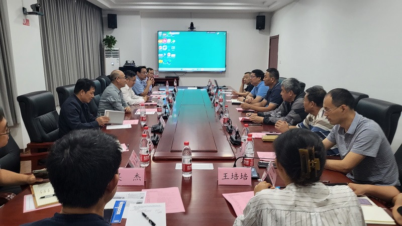 3与河北农林科厕所偷拍
厕所偷拍
研究所座谈交流0.jpg