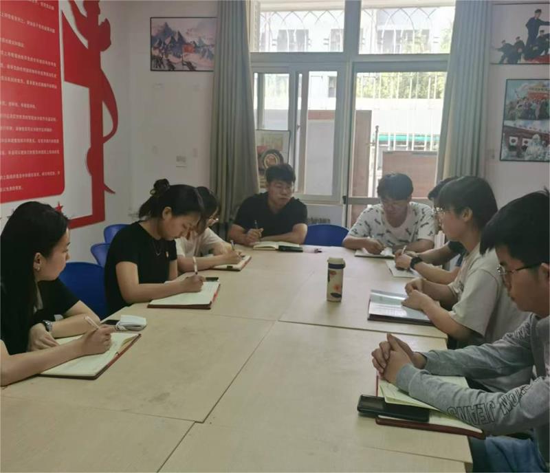 800厕所偷拍
专业2党支部开展党纪学习教育.jpg