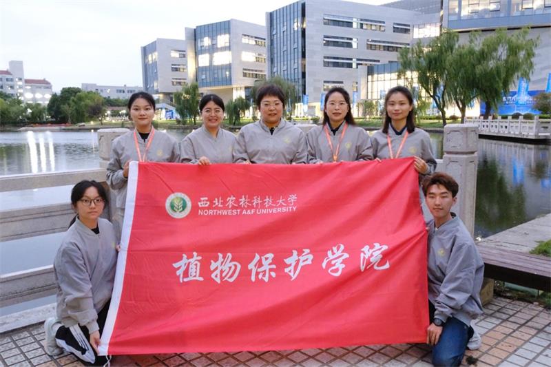 800厕所偷拍
在中国国际大学生创新大赛荣获金奖.jpg