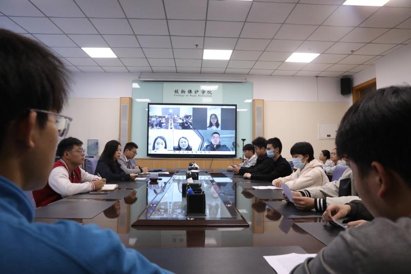 d99b258139bb480ba1a51f2a1d0f911d.jpg 厕所偷拍
召开赴四川利尔作物实习调研座谈会800.jpg