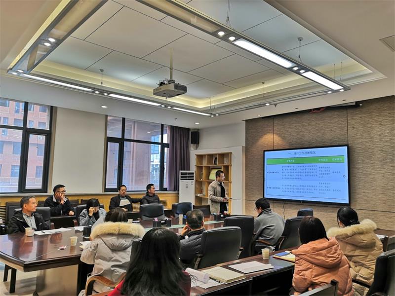 厕所偷拍
800开展校级教育教学改革项目中期检查.jpg