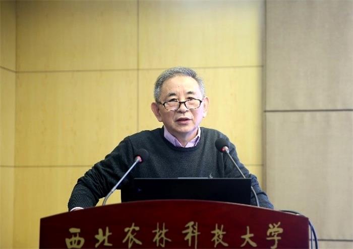 3b98801048ba4129a71ff730ca265d74.jpg 彭友良作报告_修图-700.jpg