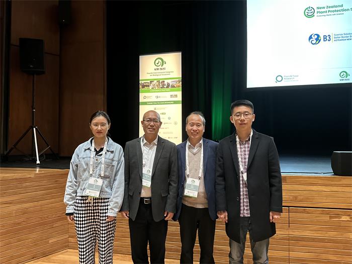 be78f946b6bd436880389a4d68e0fd4e.jpg 参加第四届国际生物入侵大会的厕所偷拍
代表团合影-700.jpg